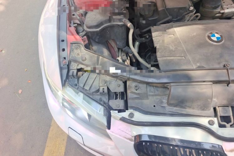 Used BMW 3 Series 2011 320i Coupe Engine Bay Right