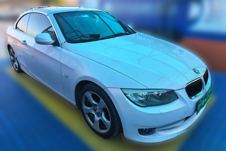 Used BMW 3 Series 2011 320i Convertible Coupe Front Right 45 Deg