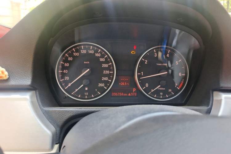Used BMW 3 Series 2011 320i Coupe Odometer Close Up