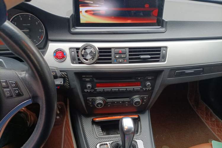 Used BMW 3 Series 2011 320i Convertible Coupe Audio And AC Panel
