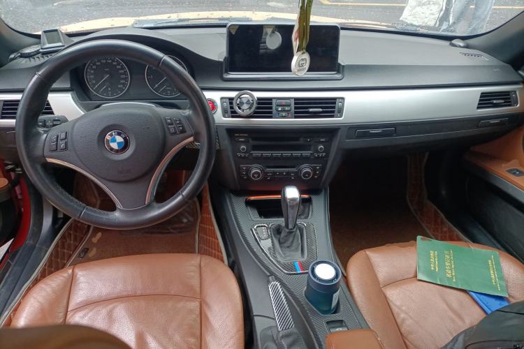 Used BMW 3 Series 2011 320i Convertible Coupe Center Console