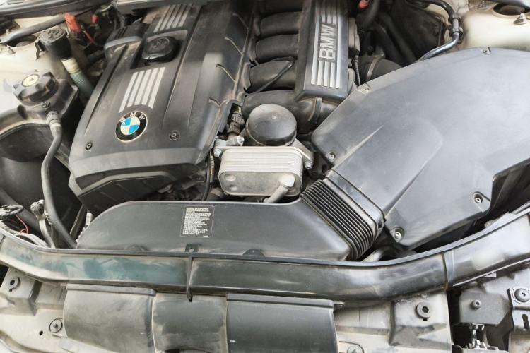 Used BMW 3 Series 2011 330i Convertible Coupe Engine Bay