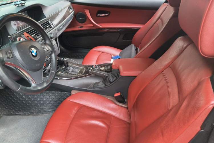 Used BMW 3 Series 2011 330i Convertible Coupe Left Front Seat