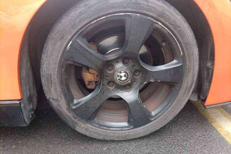 Used BMW 3 Series 2011 320i Convertible Coupe Right Front Wheel Hub