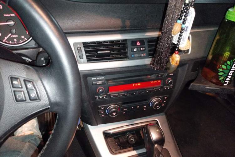 Used BMW 3 Series 2011 320i Convertible Coupe Audio And AC Panel
