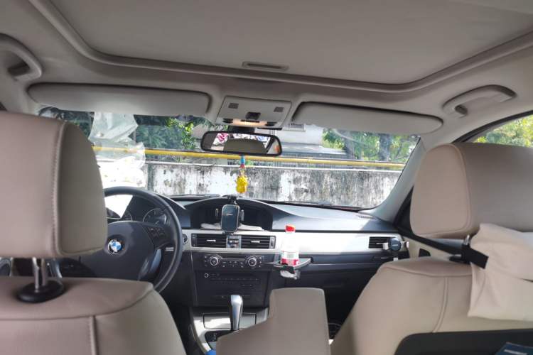 Used BMW 3 Series 2011 320i Luxury Edition Headliner