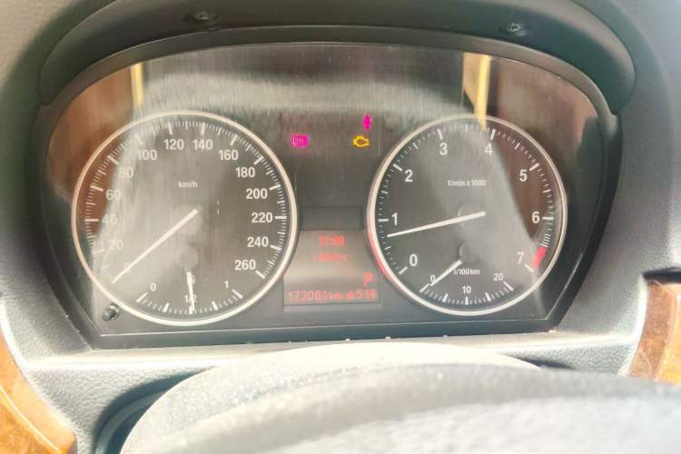 Used BMW 3 Series 2011 320i Sport Edition Instrument Cluster