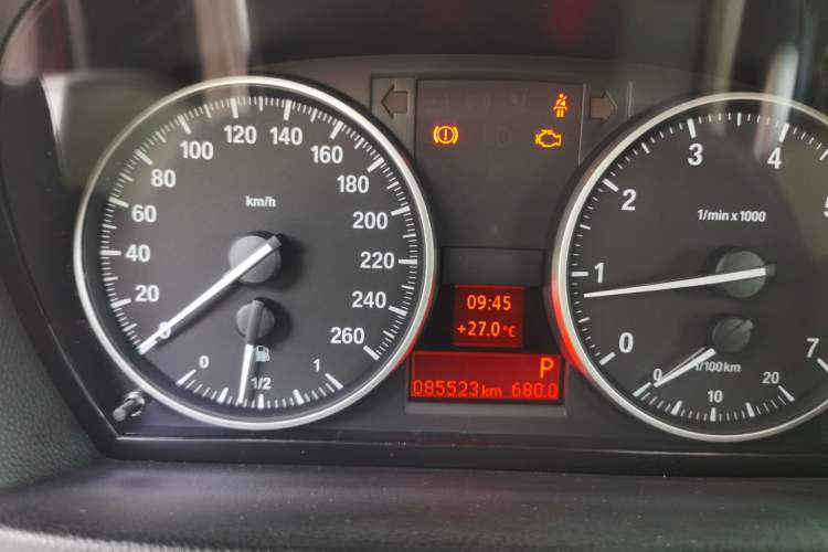 Used BMW 3 Series 2011 320i Luxury Edition Instrument Cluster