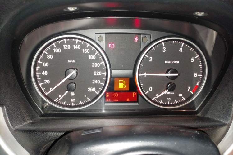 Used BMW 3 Series 2011 320i Convertible Coupe Instrument Cluster