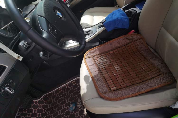 Used BMW 3 Series 2011 320i Luxury Edition Left Front Seat