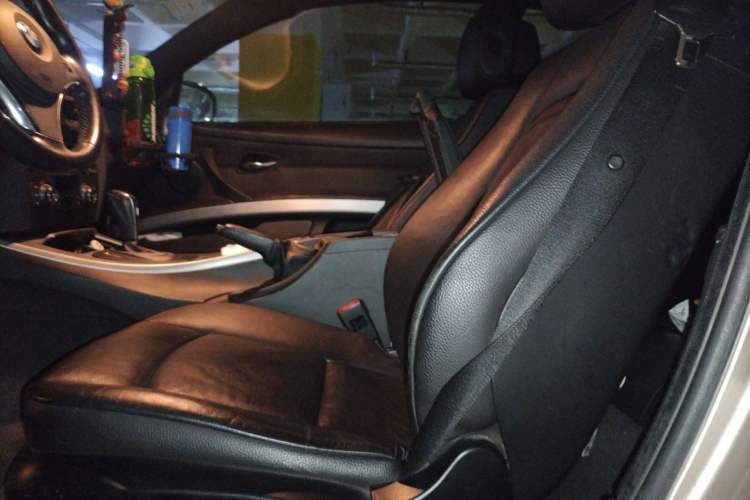 Used BMW 3 Series 2011 320i Convertible Coupe Left Front Seat