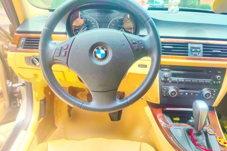 Used BMW 3 Series 2011 320i Sport Edition Steering Wheel