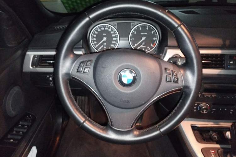 Used BMW 3 Series 2011 320i Convertible Coupe Steering Wheel