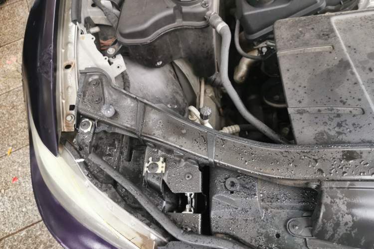 Used BMW 3 Series 2011 318i Leading Model Engine Bay Right