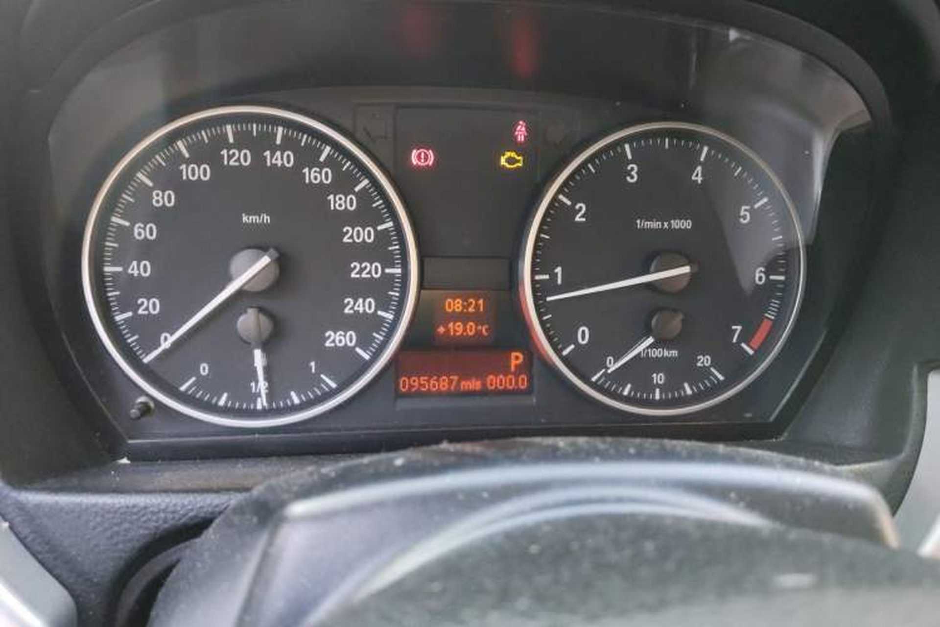 Used BMW 3 Series 2011 320i Convertible Coupe Instrument Cluster
