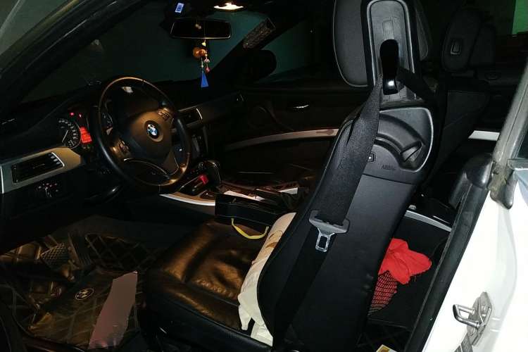 Used BMW 3 Series 2011 325i Convertible Coupe Left Front Seat