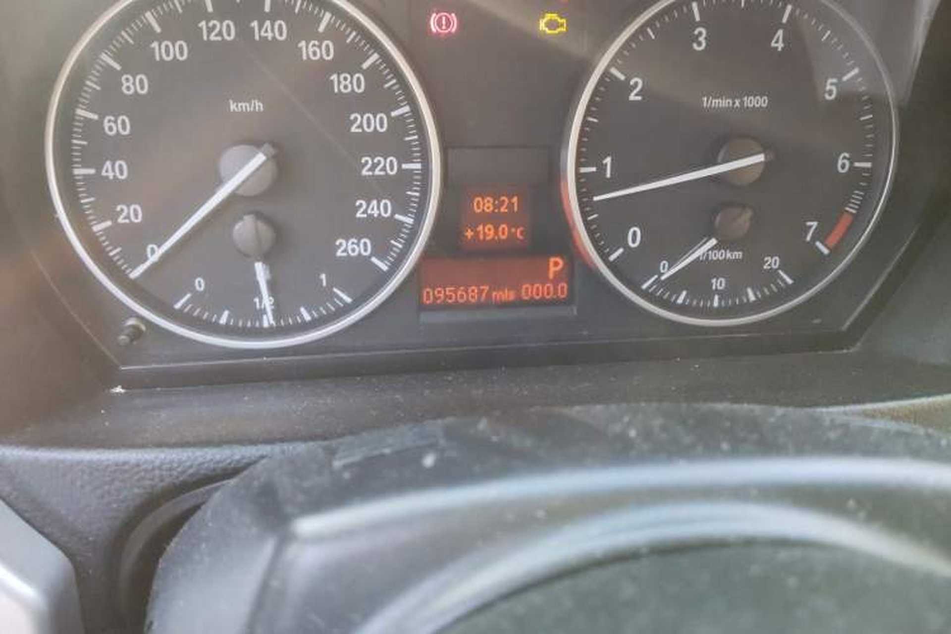 Used BMW 3 Series 2011 320i Convertible Coupe Odometer Close Up