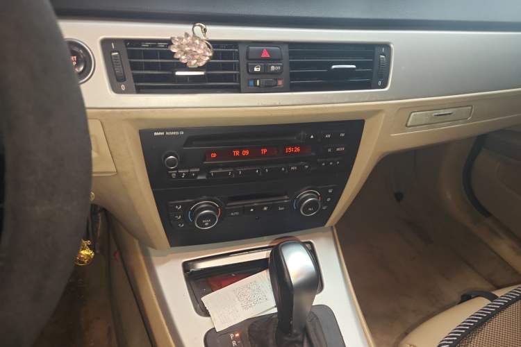 Used BMW 3 Series 2011 318i Leading Model Audio And AC Panel