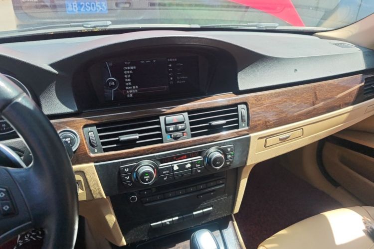Used BMW 3 Series 2011 325i Luxury Edition Audio And AC Panel