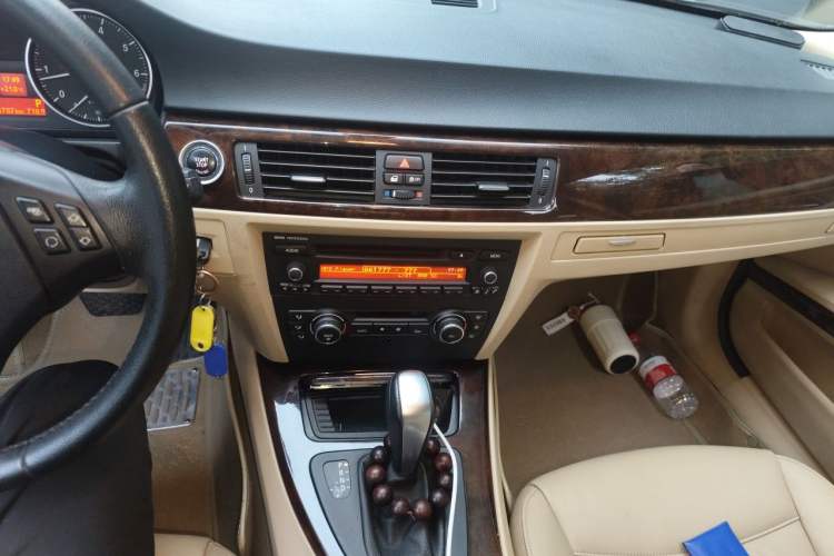 Used BMW 3 Series 2011 320i Sport Edition Audio And AC Panel