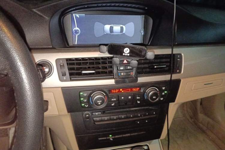 Used BMW 3 Series 2011 320i Luxury Edition Audio And AC Panel