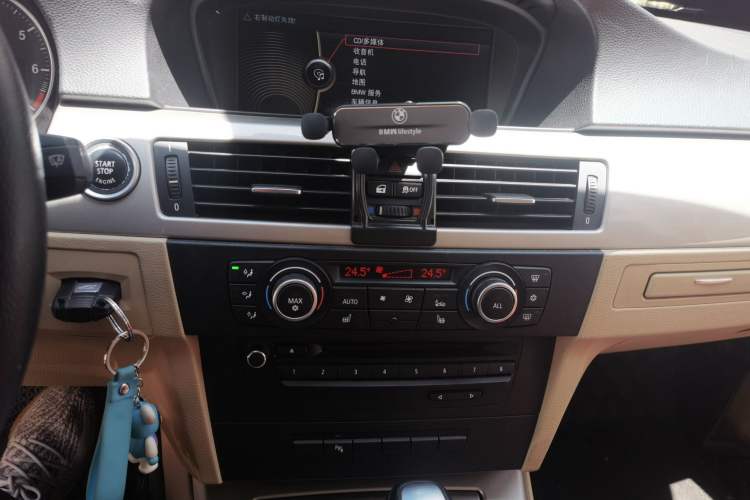 Used BMW 3 Series 2011 320i Luxury Edition Audio And AC Panel