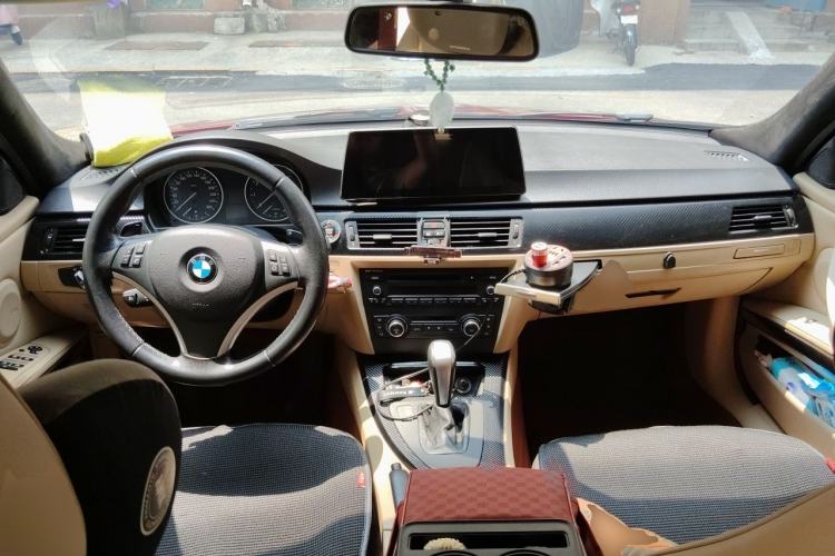 Used BMW 3 Series 2011 325i Sport Edition Center Console