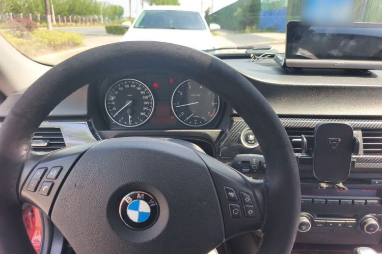 Used BMW 3 Series 2011 320i Sport Edition Center Console