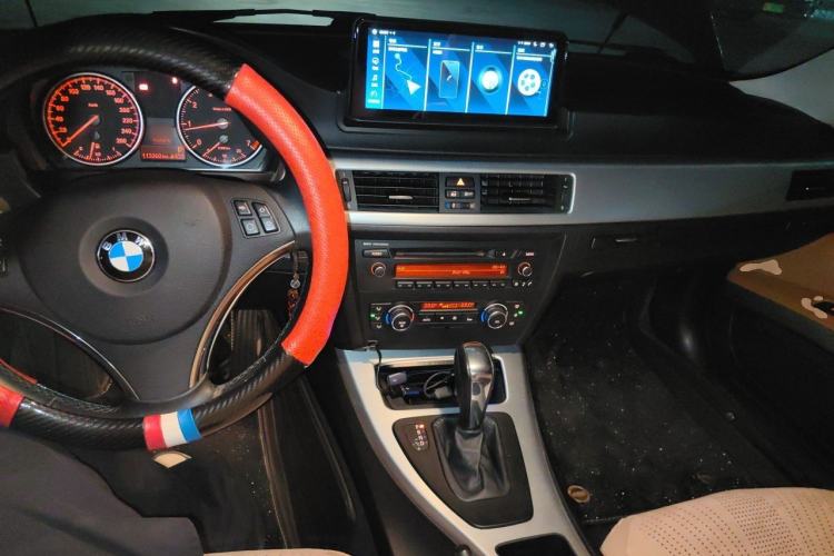 Used BMW 3 Series 2011 320i Coupe Center Console