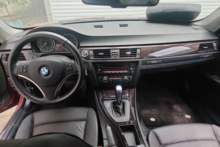 Used BMW 3 Series 2011 320i Coupe Center Console