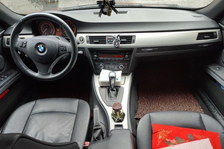 Used BMW 3 Series 2011 325i Convertible Coupe Center Console