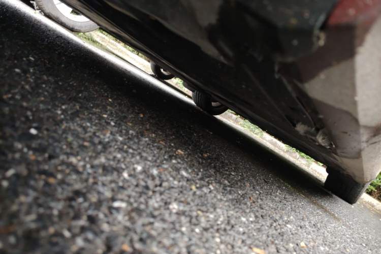 Used BMW 3 Series 2011 335i two-door coupe Chassis Front Left