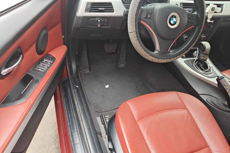 Used BMW 3 Series 2011 320i Convertible Coupe Driver Seat