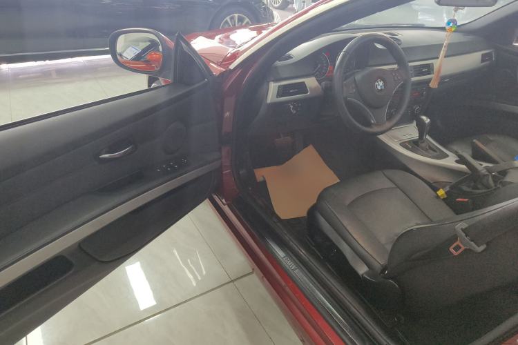 Used BMW 3 Series 2011 320i Convertible Coupe Driver Seat