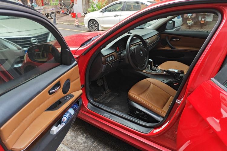 Used BMW 3 Series 2011 320i Sport Edition Driver Seat