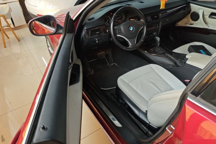 Used BMW 3 Series 2011 325i two-door coupe Driver Seat