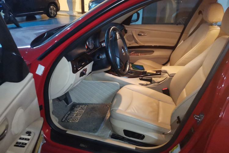 Used BMW 3 Series 2011 320i Sport Edition Driver Seat
