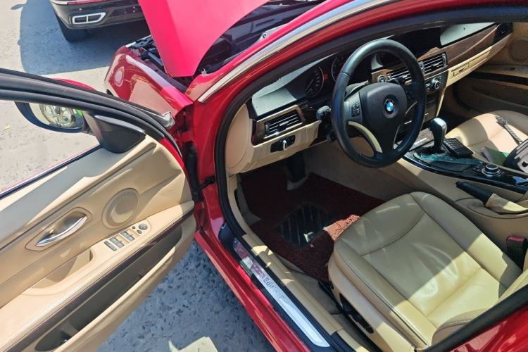 Used BMW 3 Series 2011 325i Luxury Edition Driver Seat