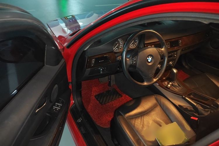 Used BMW 3 Series 2011 320i Sport Edition Driver Seat