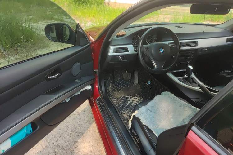 Used BMW 3 Series 2011 320i Coupe Driver Seat