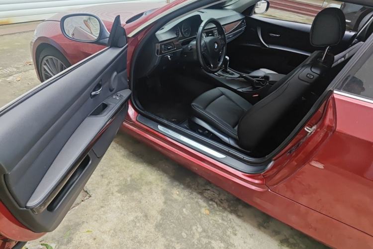 Used BMW 3 Series 2011 320i Coupe Driver Seat