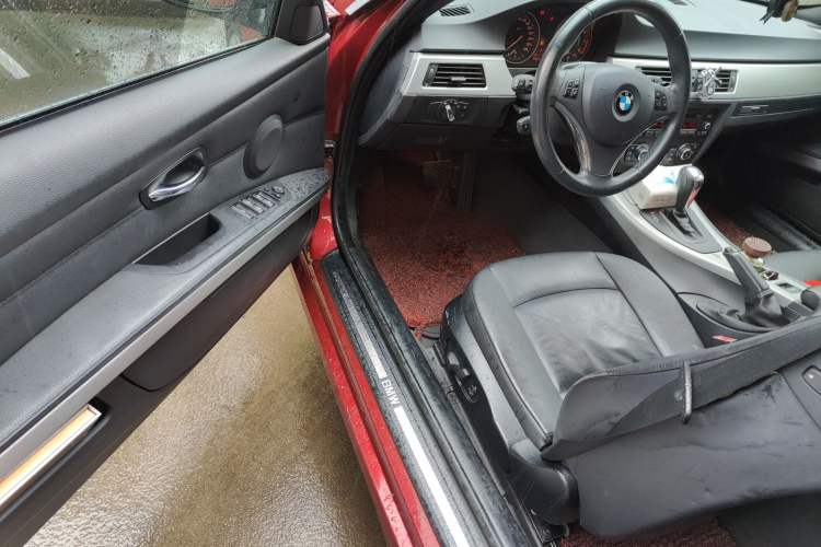 Used BMW 3 Series 2011 325i Convertible Coupe Driver Seat