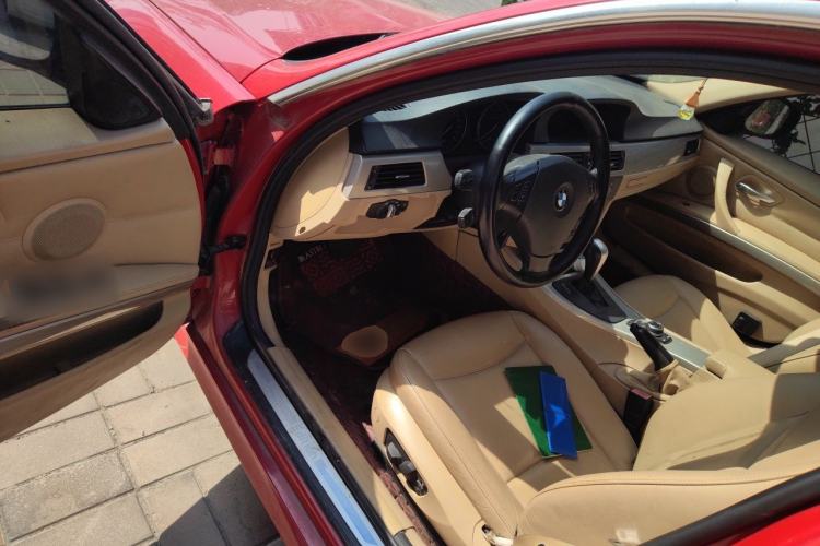 Used BMW 3 Series 2011 320i Luxury Edition Driver Seat
