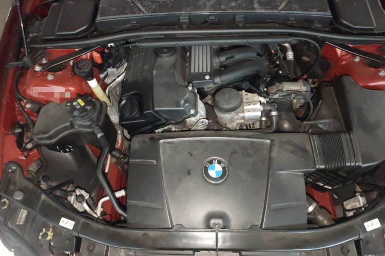 Used BMW 3 Series 2011 320i Luxury Edition Engine Bay