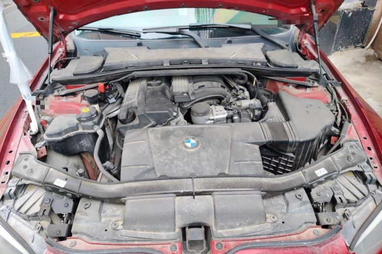 Used BMW 3 Series 2011 320i Convertible Coupe Engine Bay