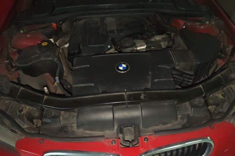 Used BMW 3 Series 2011 320i Sport Edition Engine Bay