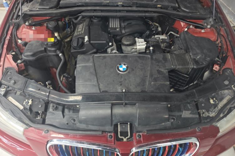 Used BMW 3 Series 2011 318i Leading Model Engine Bay