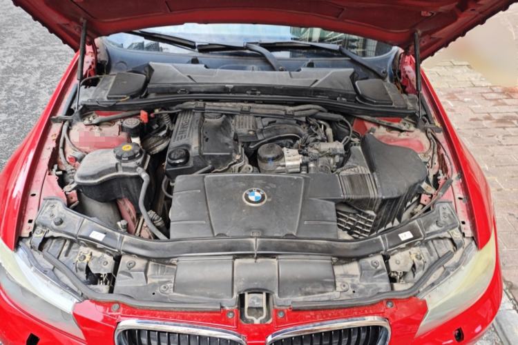 Used BMW 3 Series 2011 320i Sport Edition Engine Bay