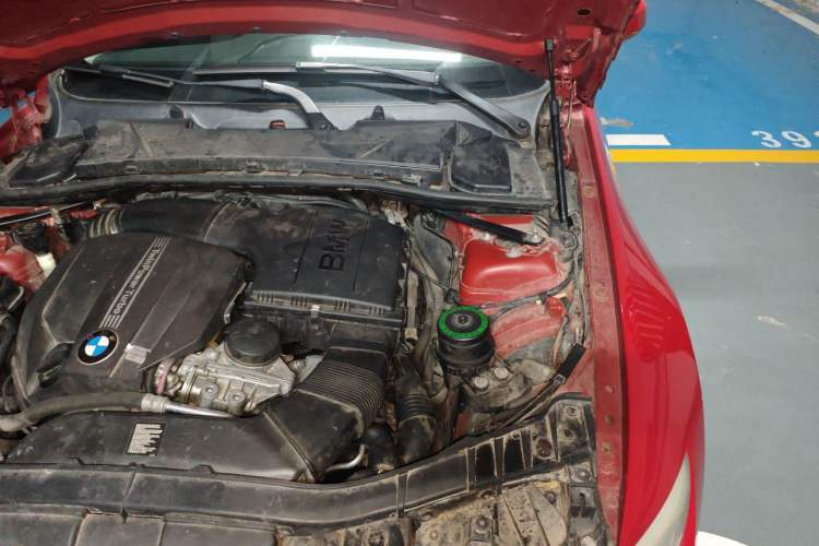 Used BMW 3 Series 2011 335i two-door coupe Engine Bay Left