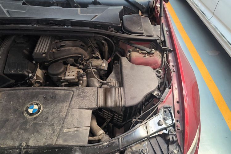 Used BMW 3 Series 2011 320i Coupe Engine Bay Left